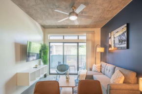 Calm 2BD - Central DT - Gym, Pool, Parking - Sleep 8